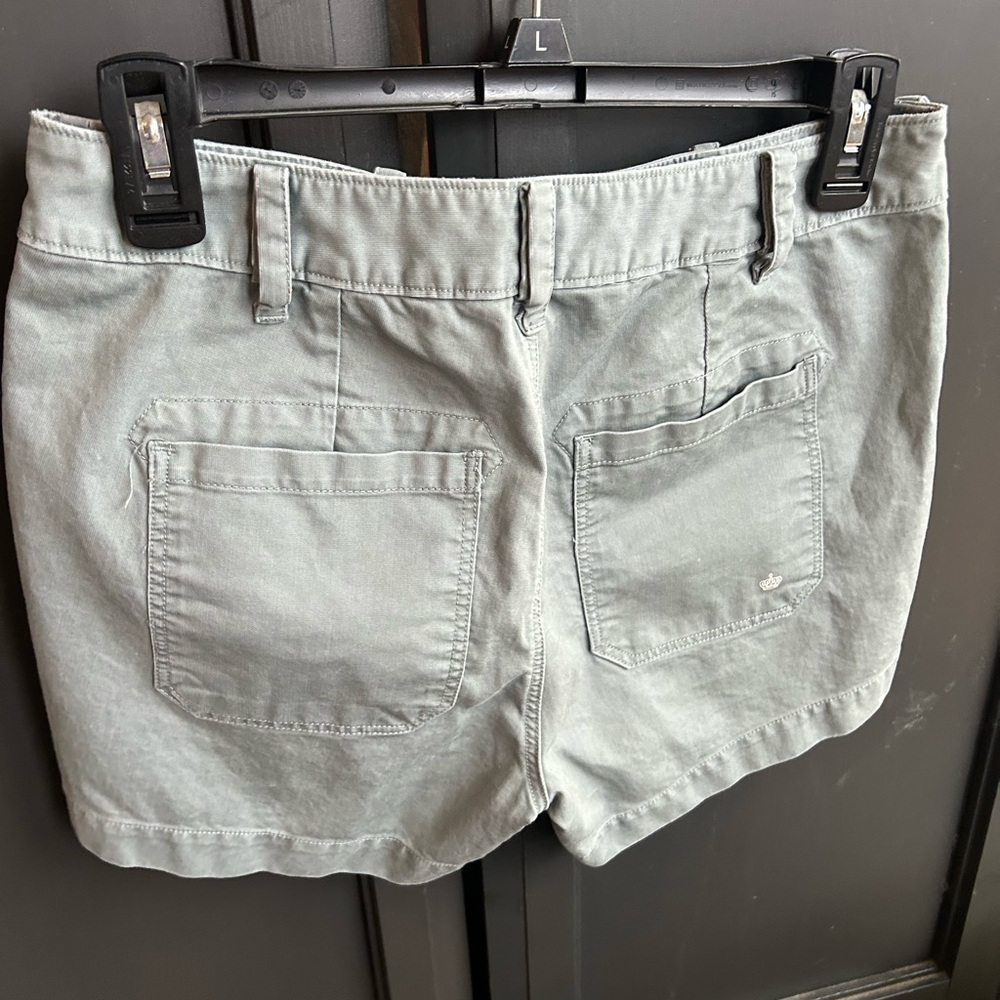Gray Cargo Shorts with Belt Loops and Lightweight Fabric